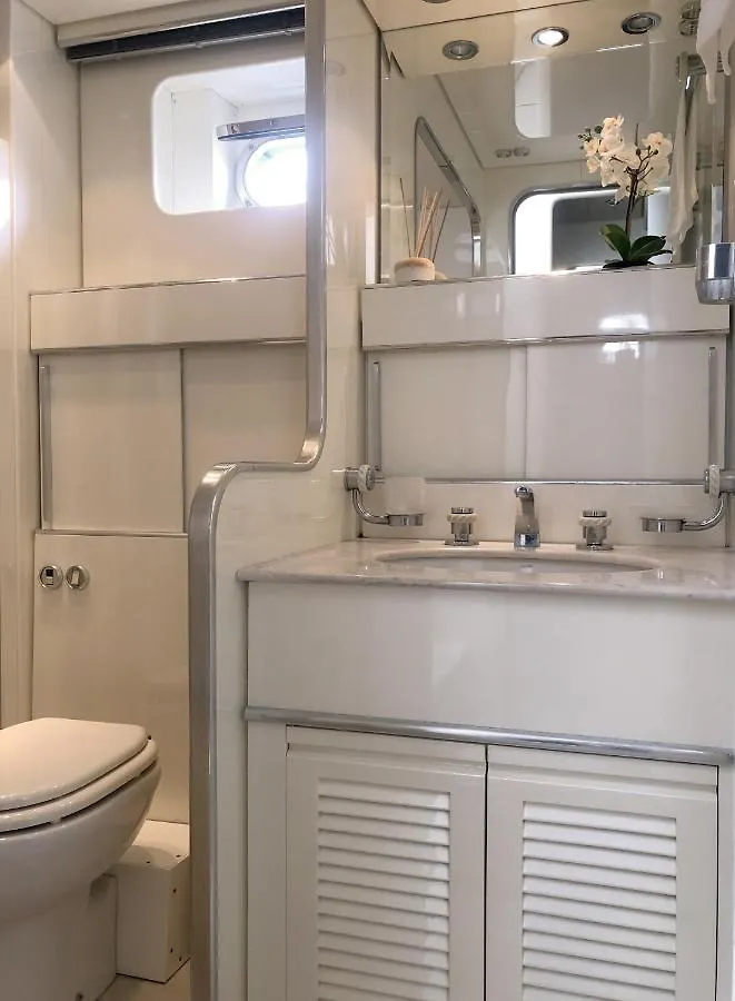 Home Sweet Boat - Chambres D'Hotes Empuriabrava Botel