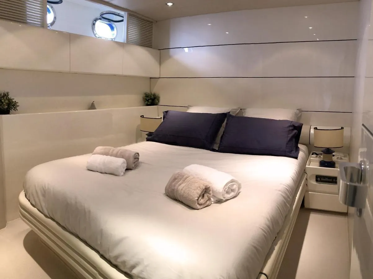 船上ホテル Home Sweet Boat - Chambres D'Hotes エンプリアブラバ